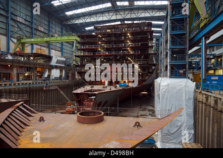 Papenburg, Allemagne, Meyer Werft GmbH, la nouvelle station d'AIDAmar en bâtiment couvert Banque D'Images