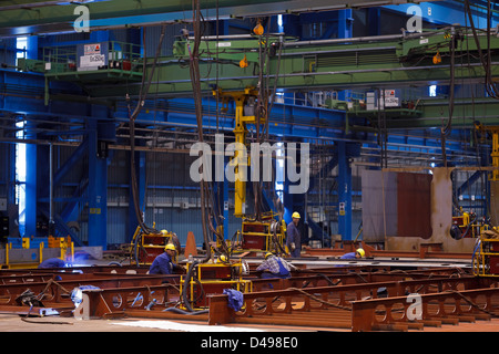 Papenburg, Allemagne, Meyer Werft GmbH, un employé de la Meyer Werft dans les couloirs Banque D'Images