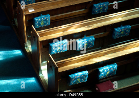 Poufs et bancs, Sainte Marie la Vierge, l'Église Childswickham, Worcestershire, Angleterre, RU Banque D'Images