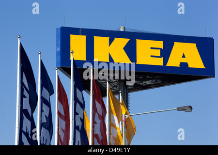 Logo ad IKEA, supermarché Prague Praha République Tchèque Banque D'Images