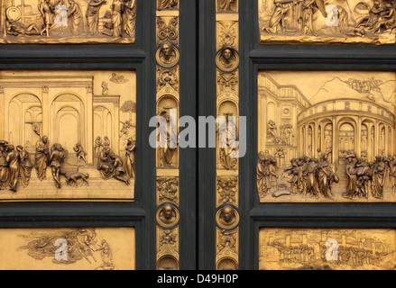 Détail des portes du paradis dans Battistero di San Giovanni, Florence, Italie. Banque D'Images