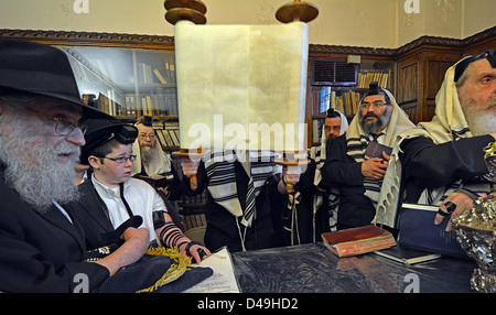 Jeudi matin les services dans le bureau du Rabbi Loubavitch au Siège à Brooklyn, New York. Banque D'Images