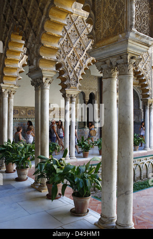 Séville, Espagne, la cour de l'Alcazar de Séville Banque D'Images