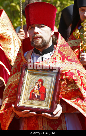 Milmersdorf, Allemagne, procession à la dédicace de l'Eglise orthodoxe russe Monastère de Saint George Banque D'Images