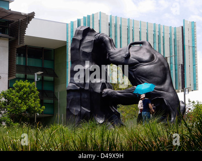 SCULPTURE d'ÉLÉPHANT PAR MICHAEL PAREKOWHAI SUR SOUTHBANK BRISBANE QUEENSLAND AUSTRALIE D'AFFICHAGE Banque D'Images