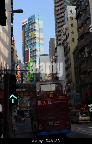 Scène de rue, Des Voeux Road West Hong Kong Banque D'Images