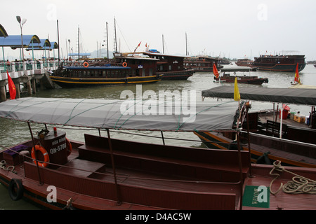 La baie d'Halong au Vietnam, Asie Banque D'Images