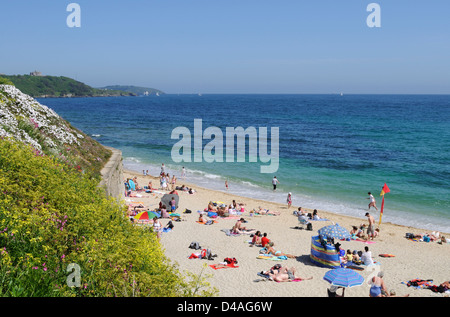 Un jour d'été à la plage Gyllyngvase à Falmouth, Cornwall, UK Banque D'Images