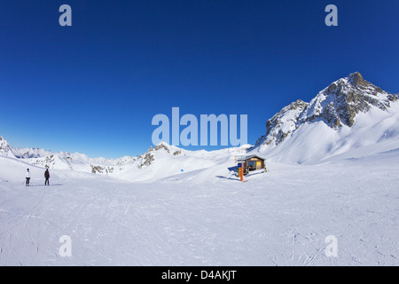 La Tome, piste bleue, haut de la Rossa, soleil d'hiver, La Plagne, France, Europe Banque D'Images