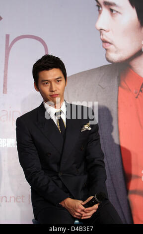 L'acteur sud-coréen Hyun Bin a tenu une conférence de presse pour ses fans à venir l'activité de réunion à Taipei, Taiwan, Chine Le vendredi 08 mars, 2013. Banque D'Images