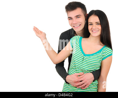 Les jeunes isolés casual couple standing Banque D'Images