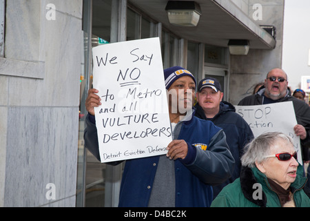 Les habitants de Detroit de l'expulsion de protestation de sa femme de 36 ans maison Banque D'Images