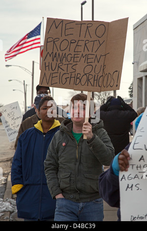 Les habitants de Detroit de l'expulsion de protestation de sa femme de 36 ans maison Banque D'Images