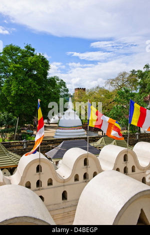 Temple de la dent,Temple Bouddhiste,Palais Royal,lac de Kandy,côté lac Residences,Hôtels,Kandy,près de Colombo, Sri Lanka, Ceylan Banque D'Images