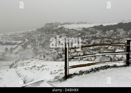 Tempête de neige sur la vieille ville de Hastings Banque D'Images