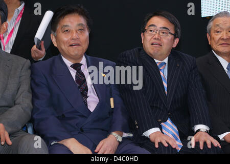 (L à R) Takashi Kawamura, Hideaki Omura, 10 mars 2013 - Marathon : Nagoya de Marathon 2013 à Aichi, au Japon. (Photo de YUTAKA/AFLO) Banque D'Images