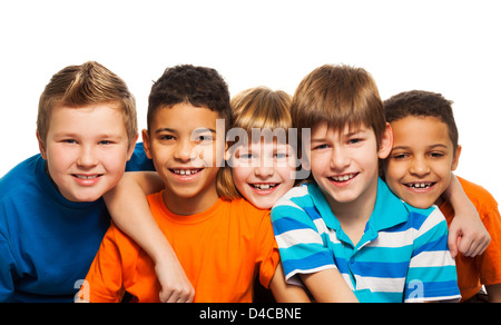 Cinq enfants ensemble close-up portrait de la diversité Banque D'Images