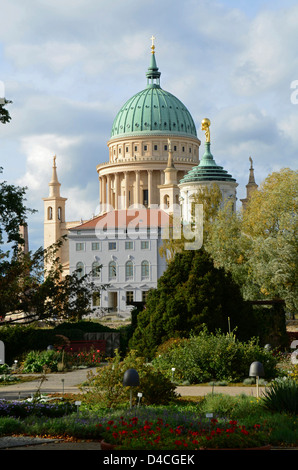 Dômes de Nikolaï l'Église et de l'ancien hôtel de ville, Potsdam, Brandebourg, Allemagne Banque D'Images