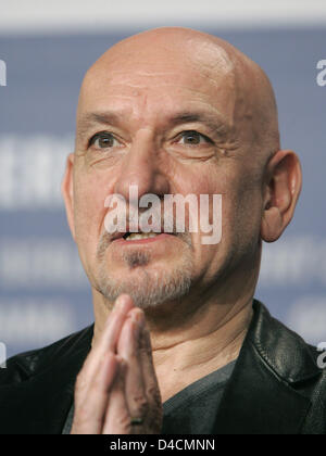 L'acteur britannique Sir Ben Kingsley lors d'un appel sur son film photo 'Transsiberian' à la 58e Festival International du Film de Berlin à Berlin, Allemagne, 09 février 2008. Le film est en cours d'exécution dans le panorama special à la 58e Berlinale. Photo : JOERG CARSTENSEN Banque D'Images