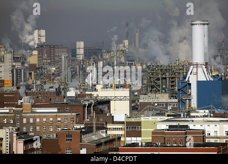 La photo montre l'usine BASF à Ludwigshafen, Allemagne, 08 janvier 2008. Photo : Ronald Wittek Banque D'Images