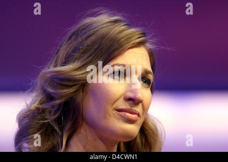 Ancien joueur de tennis de classe mondiale Steffi Graf véhiculés à la German Media Award 2007 à Baden-Baden, Allemagne, 24 février 2008. Le unendowed prix est décerné pour la 16ème fois à Mme Graf et M. Agassi. Ils ont reçu le prix car ils themselvels «spécialisée à des milliers d'enfants underpriviliged avec réserve exemplaire et sans afficher les effets' dans les mots du jury. Banque D'Images