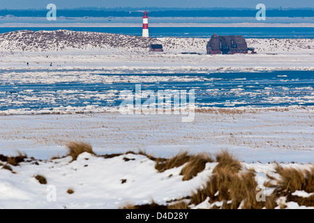 Ellenbogen avec phare en hiver, Sylt, Allemagne Banque D'Images