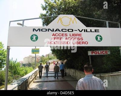 (Afp) l'image montre l'entrée du Grimaldi Palace à Monte Carlo, Monaco, 25 mai 2005. Photo : Xamax Banque D'Images