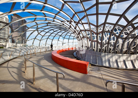 Le Pont de Webb à Melbourne's Docklands - Son design a été inspiré par Koorie pièges de pêche. Melbourne, Victoria, Australie Banque D'Images