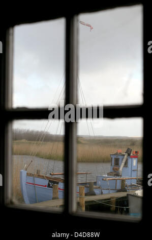 (Afp) le fichier photo datée de 2005 montre un smack de pêche près de Sondervig, Danemark. Photo : Frank May Banque D'Images