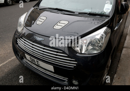 Aston Martin Cygnet est une voiture compacte de luxe version haut de gamme de TOYOTA IQ Banque D'Images