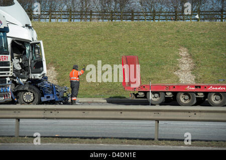 A130, Rettendon, Essex. 12 mars 2013. À propos de 1115hrs aujourd'hui, une collision impliquant deux véhicules s'est produite. Grande Malheureusement, le conducteur d'un véhicule sont décédés sur les lieux. L'unité de police d'Essex collision grave sont l'enquête sur l'incident. Crédit : La Farandole Stock Photo / Alamy Live News Banque D'Images