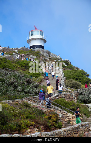 Cape Point Phare avec les visiteurs de monter les escaliers - Western Cape - Afrique du Sud Banque D'Images