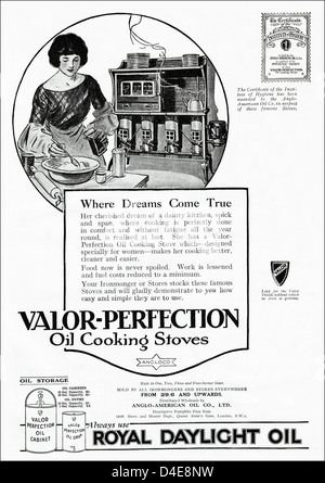 L'ère des années 1920 vintage publicité imprimer à partir de la publicité dans les magazines anglais-PERFECTION DE LA VAILLANCE des fourneaux de l'huile Banque D'Images