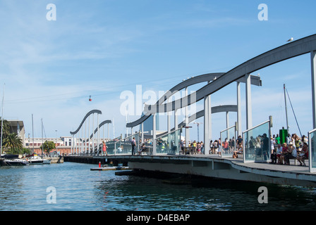 Espagne, Catalogne, Barcelone, Port Vell, Rambla del Mar Banque D'Images