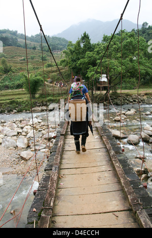 Femme Hmong Sapa en région, Vietnam du Nord, le Vietnam, l'Indochine, l'Asie du Sud-Est, Asie Banque D'Images