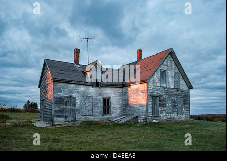 Maison abandonnée en mauvais état, Maine, USA Banque D'Images