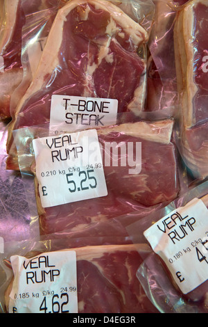 Pavé de rumsteak de Veau de boucherie dans un shop Banque D'Images