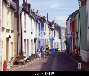 Maisons colorées dans la rue, Appledore, Devon, Angleterre, Royaume-Uni Banque D'Images