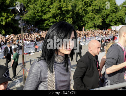 Bill Kaulitz du groupe de rock allemand Tokio Hotel arrive pour l'award show du VIVA Comet 2008 à Oberhausen, Allemagne, 23 mai 2008. Les prix accordés par la musique allemande VIVA la télévision allemande que seuls des candidats. Photo : Rolf Vennenbernd Banque D'Images