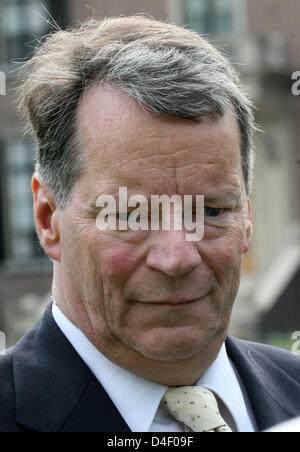 Christian Sigismund, Prince de Prusse, arrière-petit-fils de l'ex-empereur allemand Guillaume II, sourires au cours de l'ouverture de l'exposition 'L'Empereur et l'Europe" au château de Huis Doorn où l'empereur a vécu entre 1918 et 1941 à Doorn, aux Pays-Bas, le 29 mai 2008. Photo : Albert Nieboer (Pays-Bas) Banque D'Images