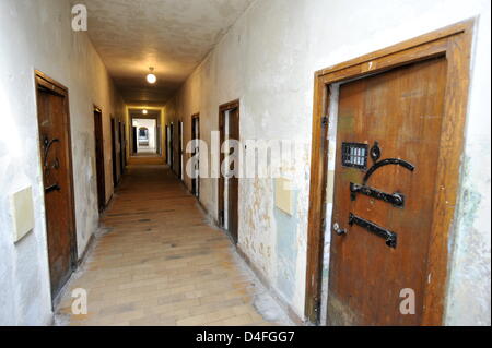 Impression de l'ancien camp de concentration de Dachau, Allemagne, 18 avril 2008. CC Dachau a été l'un des premiers installés CCs par les Nazis quelques jours après la prise d'Hitler le 22 mars 1933. Photo : Peter Kneffel Banque D'Images