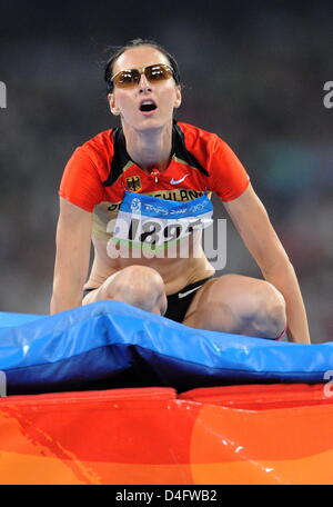 Ariane Friedrich d'Allemagne en compétition lors de la finale du saut en hauteur femmes dans le Track & Field events dans le Stade National des Jeux Olympiques de 2008 à Beijing, Beijing, Chine, 23 août 2008. Photo : Bernd Thissen # # # # # #  dpa Banque D'Images
