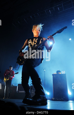 Barcelone, Espagne - MAR 5 : : Mikey Way, bassiste du groupe My Chemical Romance, effectue à Sant Jordi Club. Banque D'Images