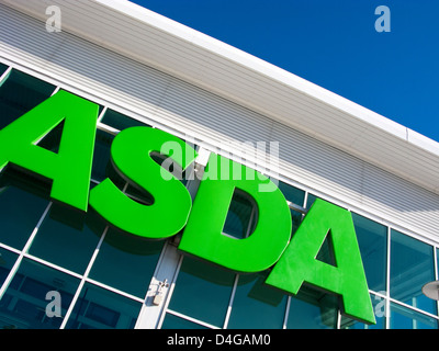 Supermarché ASDA SIGN Banque D'Images