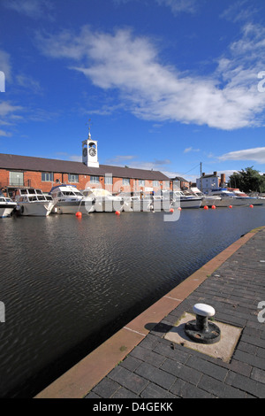 Stourport-Upon-Severn Yacht Club à Stourport Bassin, Worcestershire, Angleterre, RU Banque D'Images