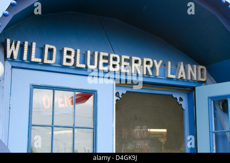 L'entrée de terre de bleuets sauvages, un roadside attraction dans Downeast Maine. Banque D'Images