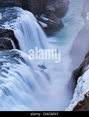 Rage cascade de Gullfoss en Islande. L'hiver (Janvier) 2013. Banque D'Images