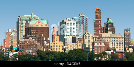 Panorama tourné hors de quatre images des gratte-ciel de Brooklyn Banque D'Images