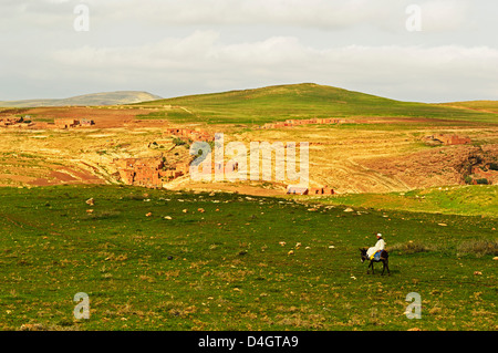 Pays berbère traditionnel près de Aci Khaled, Haut Atlas, Maroc, Afrique du Nord Banque D'Images