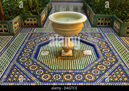 Fontaine, Palais de la Bahia, Medina, Marrakech, Maroc, Afrique du Nord Banque D'Images